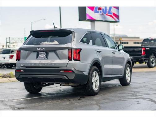 2022 Kia Sorento LX