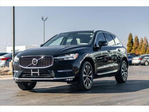 2023 Volvo XC60 B5 Plus Bright Theme