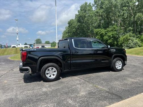 2023 GMC Sierra 1500 SLE