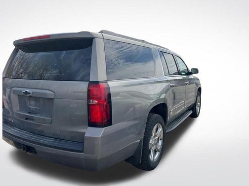 Pepperdust Metallic 2019 Chevrolet Suburban LS