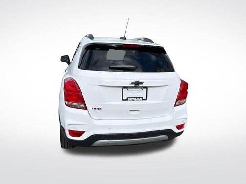 Summit White 2020 Chevrolet Trax LT