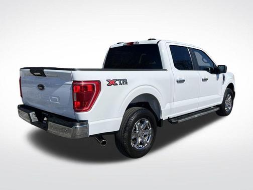 Oxford White 2023 Ford F-150 XLT