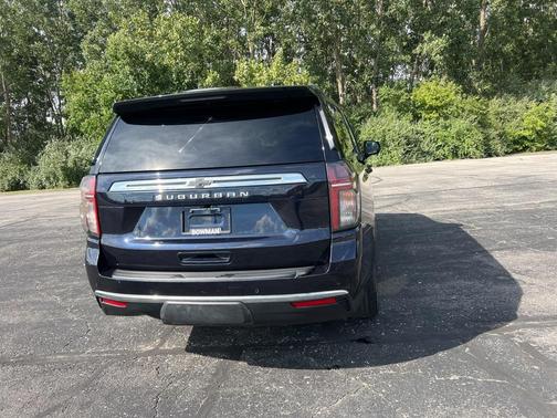 2023 Chevrolet Suburban LS
