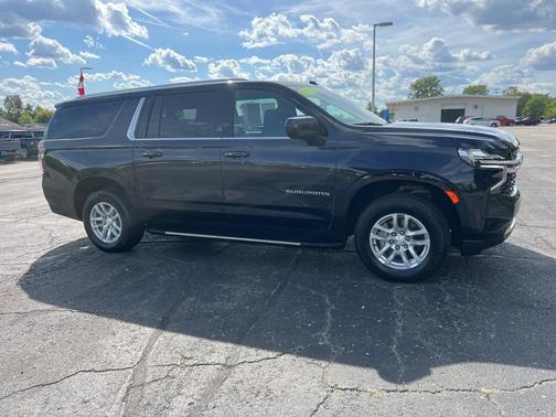 2023 Chevrolet Suburban LS