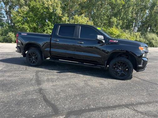 2022 Chevrolet Silverado 1500 Custom Trail Boss