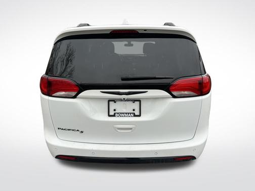 2018 Chrysler Pacifica Touring-L Plus