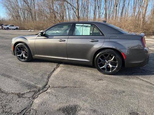 2022 Chrysler 300 S