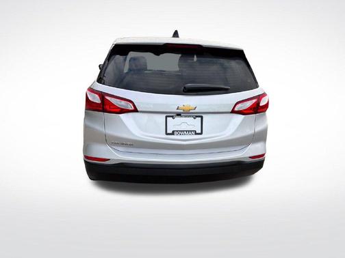 Silver Ice Metallic 2021 Chevrolet Equinox LS