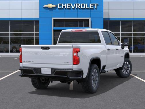 Summit White 2026 Chevrolet Silverado 2500 Custom