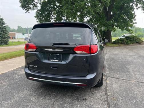 2020 Chrysler Pacifica Touring