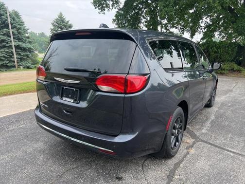 2020 Chrysler Pacifica Touring