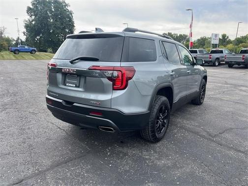 2023 GMC Acadia AWD AT4