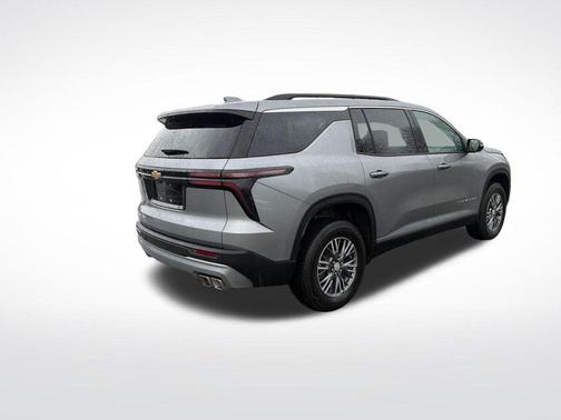 Sterling Gray Metallic 2026 Chevrolet Traverse LT