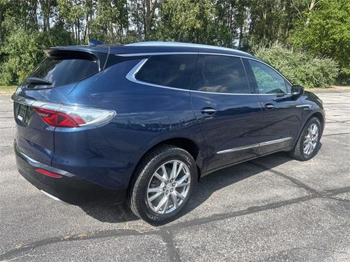 2022 Buick Enclave AWD Essence