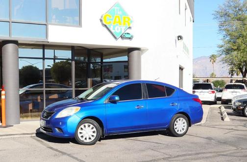 2012 Nissan Versa 1.6 SV