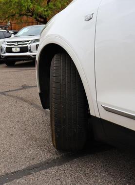 Crystal White Tri-Coat 2019 Cadillac XT5 Base