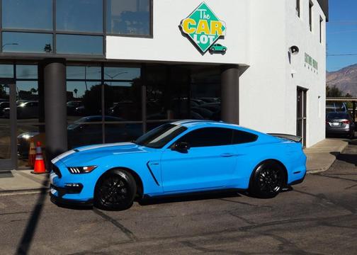 2017 Ford Shelby GT350 Base