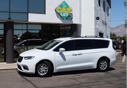 2022 Chrysler Pacifica Touring-L