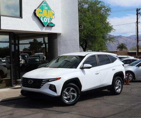 2023 Hyundai TUCSON SE