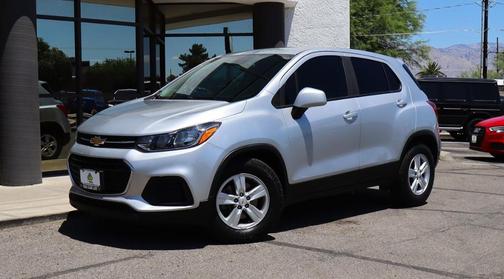 Silver Ice Metallic 2020 Chevrolet Trax LS