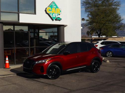 2023 Nissan Kicks SR