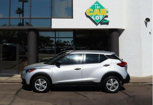 2020 Nissan Kicks S