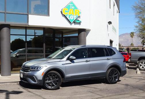 2024 Volkswagen Tiguan 2.0T SE