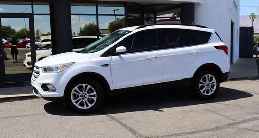 Oxford White 2019 Ford Escape SEL