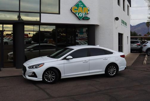 2018 Hyundai SONATA SE