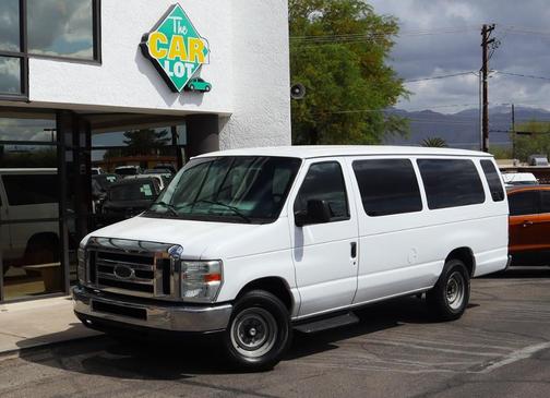 2014 Ford E350 Super Duty XLT