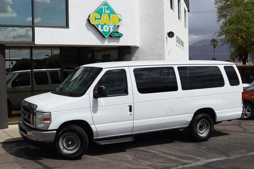 2014 Ford E350 Super Duty XLT
