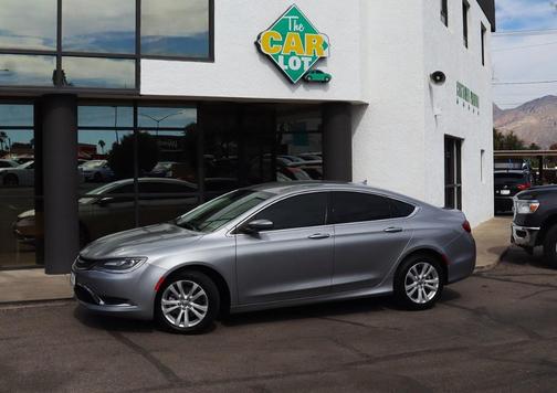 2017 Chrysler 200 Limited