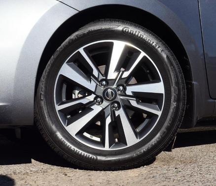 2022 Nissan Versa 1.6 SV