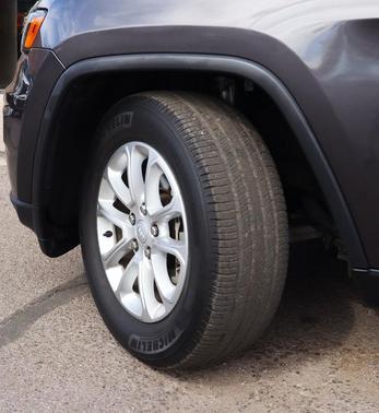 2021 Jeep Grand Cherokee Laredo E