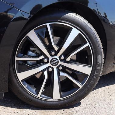 2023 Nissan Maxima SV