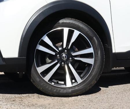 2018 Nissan Kicks SV