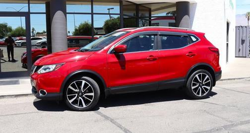 Palatial Ruby 2018 Nissan Rogue Sport SL