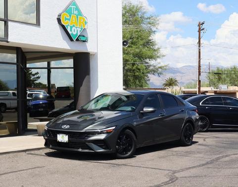 2024 Hyundai ELANTRA SE