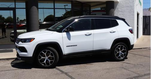 Bright White Clearcoat 2024 Jeep Compass Limited