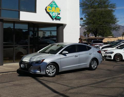 2019 Hyundai ELANTRA SE