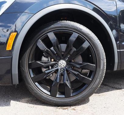 2021 Volkswagen Tiguan 2.0T SE R-Line Black