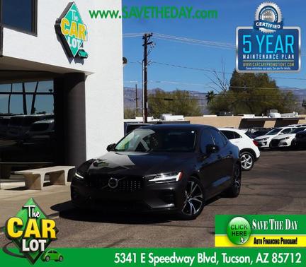 2024 Volvo S60 B5 Core Dark Theme