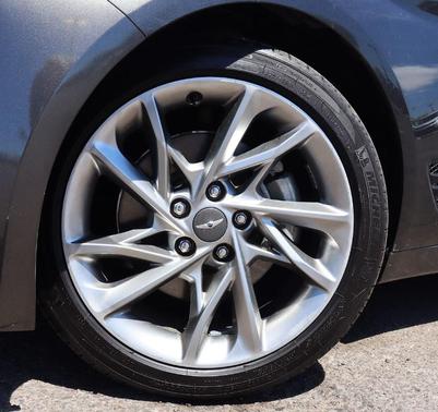 2022 Genesis G70 2.0T