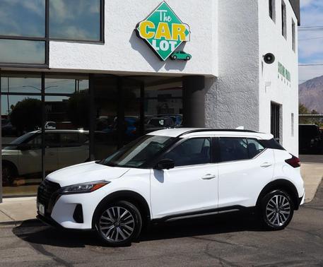 2023 Nissan Kicks SR