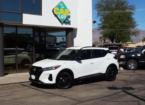 2023 Nissan Kicks SR