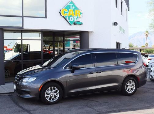2021 Chrysler Voyager LXI