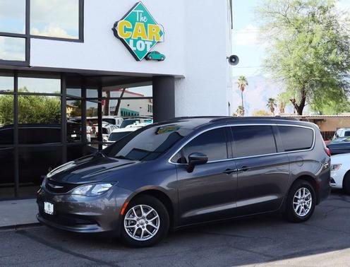 2021 Chrysler Voyager LXI