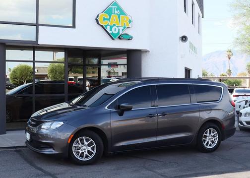 2021 Chrysler Voyager LXI