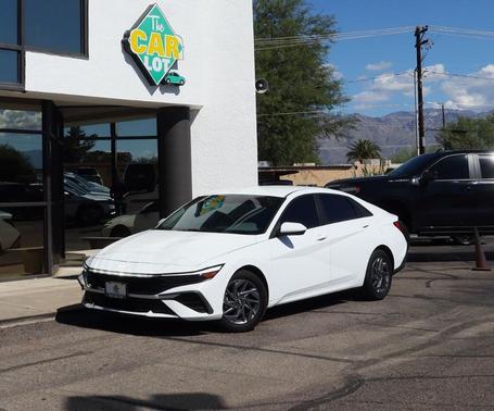 2024 Hyundai ELANTRA SEL