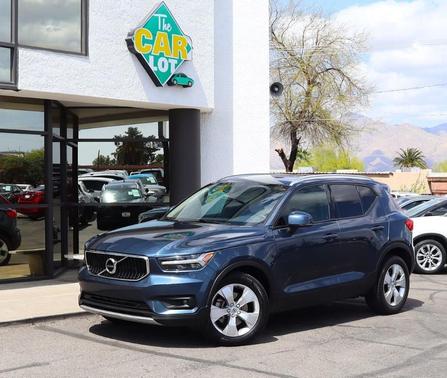 2021 Volvo XC40 T4 Momentum